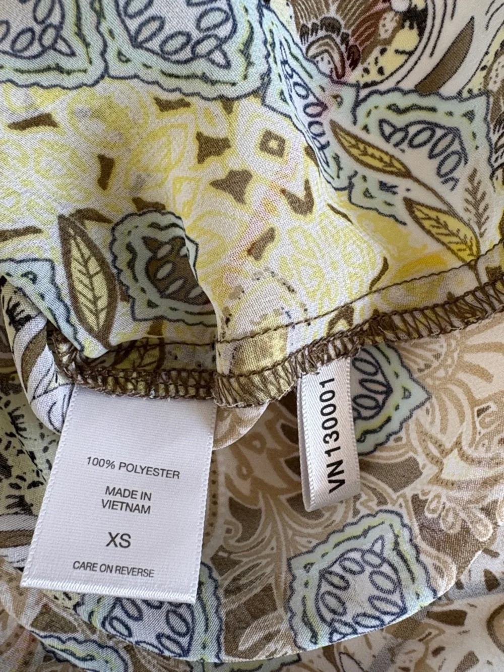 New York & Company Paisley Boho Split-Neck Blouse XS Olive and Beige Like New - Picture 9 of 10